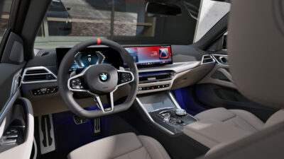 BMW 4er Coupé Innenansicht - Blick auf Lenkrad und Cockpit