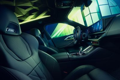 BMW XM Innenansicht Sitze und Cockpit