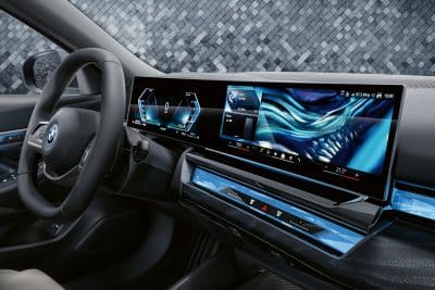 Innenansicht BMW 5er Limousine Cockpit und Lenkrad