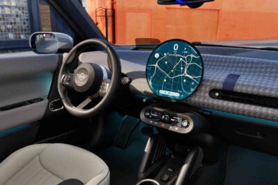 MINI Cooper Electric Blick aufs Cockpit